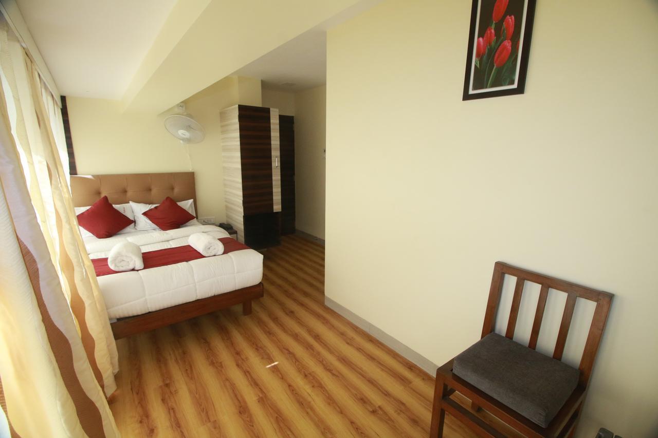 Hotel Alfa International Near Nanavati Hospital Mumbai Near Airport Mumbai Near Juhu Beach Bagian luar foto