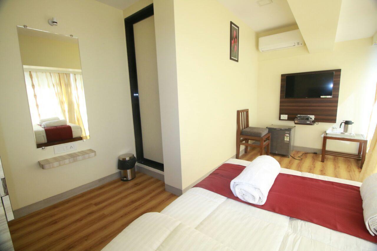 Hotel Alfa International Near Nanavati Hospital Mumbai Near Airport Mumbai Near Juhu Beach Bagian luar foto